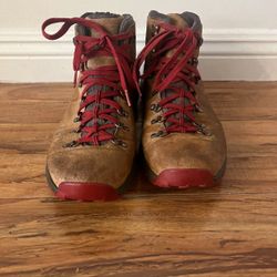 Danner Mountain 600 Hiking Boots 