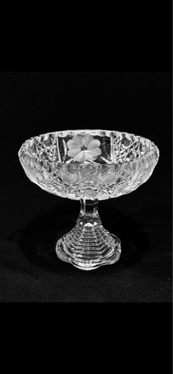Antique American Brilliant Period Cut Crystal Pedestal Compote Bowl 5”. Beautiful and very rare bowl is in very good condition. Size is approximately 