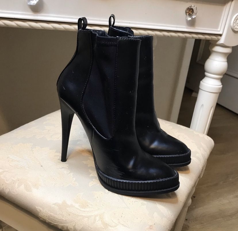 Zara Leather Boots - Size 40