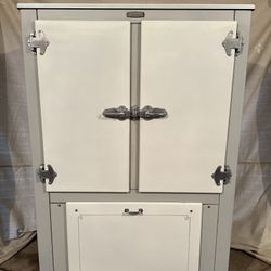 1928 Frigidaire Refrigerator 
