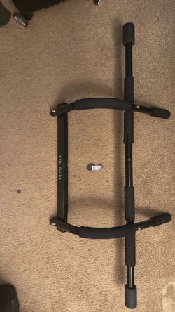 Doorway pull-up bar, multi-grip, multi-use. Pick up in person and cash only