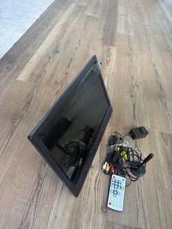 📺 LCD TV/Monitor with Cables and Adapter