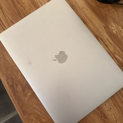 MacBook Pro 2017 128GB/8GB RAM 