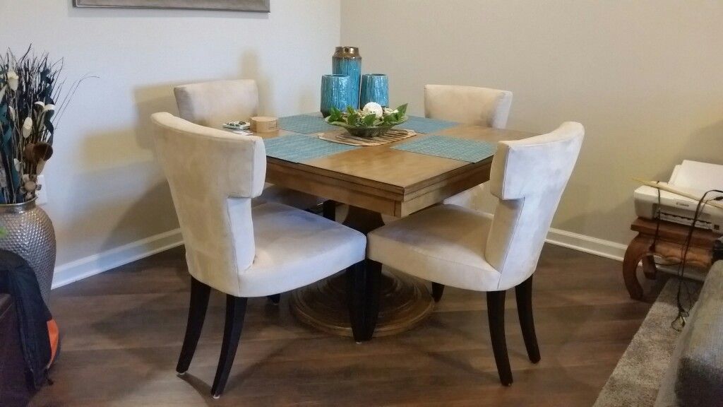 Square Dining Rm table