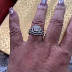 14k Diamond 1 1/2 Carat Total  Very Good Color And Clarity 