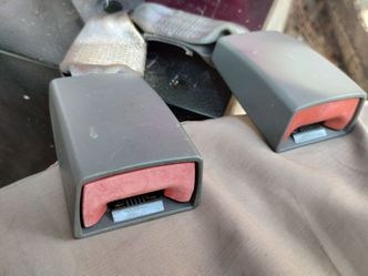 Back Seat double seat belt buckle