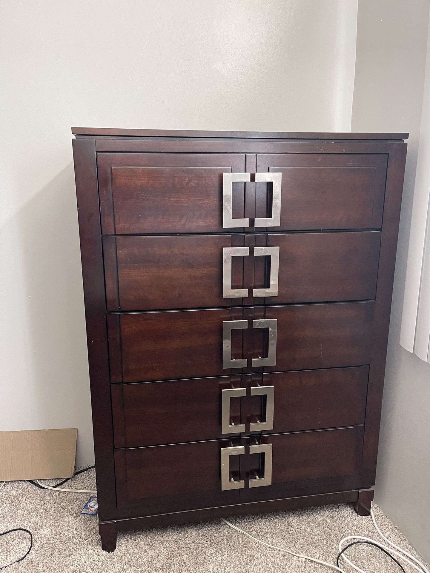 Bob’s Drawer Chest