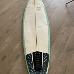 5'11 Surfboard