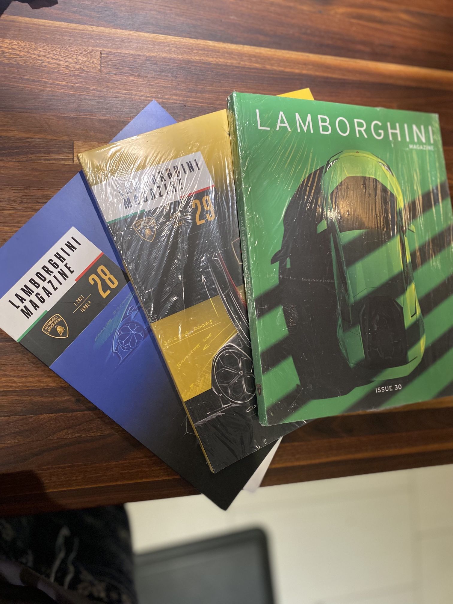3 Original Lamborghini Books / Magazines New