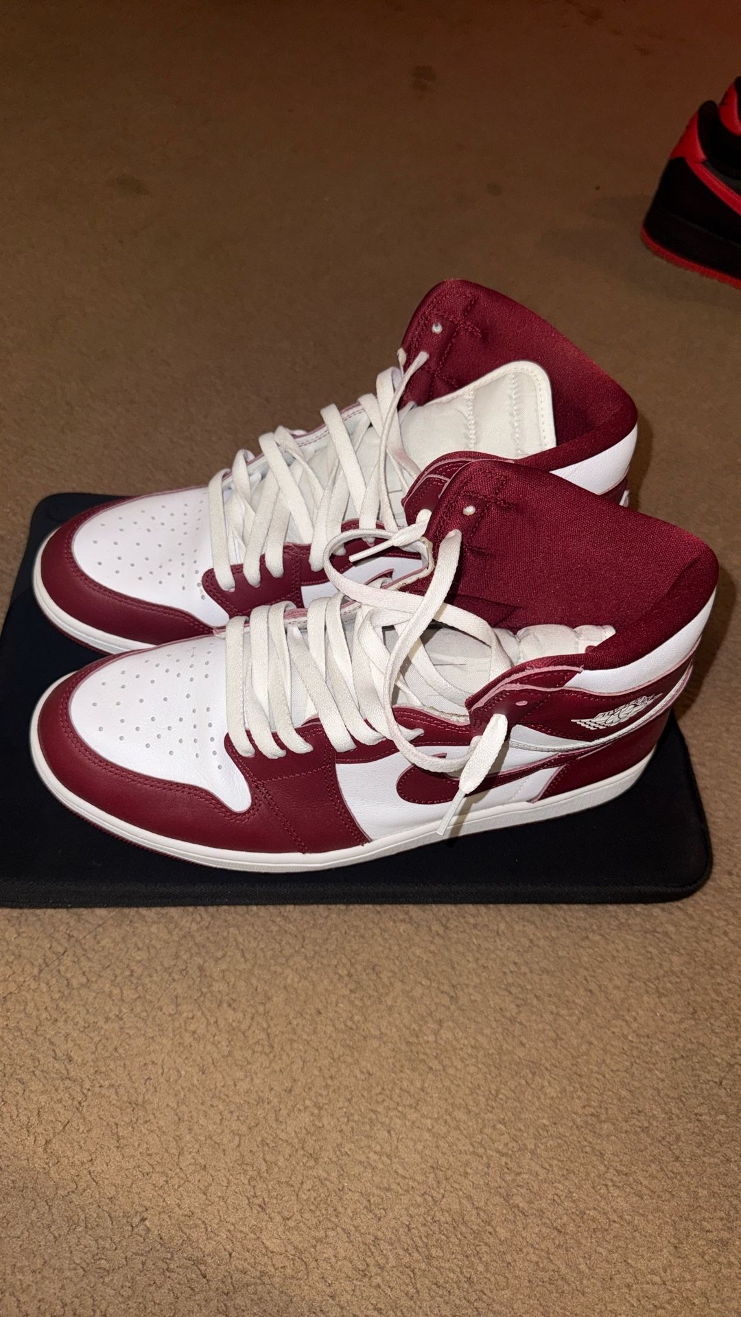 NIKE AIR JORDAN 1 RETRO HIGH OG ARTISANAL RED Size 12