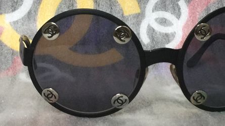 Authentic Vintage 90's CHANEL Black Sunglasses Large Round W Silver CC  Design for Sale in Seattle, WA - OfferUp