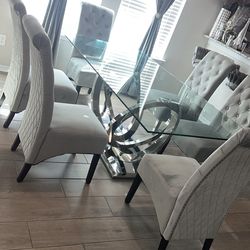 Dinning Table And Chairs