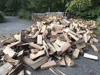 Firewood Seasoned Mix Hardwood 200.00 per cord Free Delivery Local area