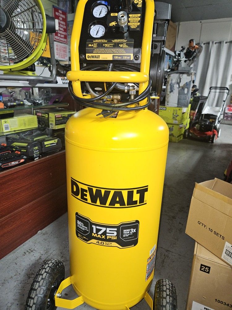 DEWALT
26 Gal. 175 PSI UItra Quiet
Portable Electric Air
Compressor