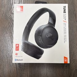 JBL Tune 520bt Over Ear Headphones