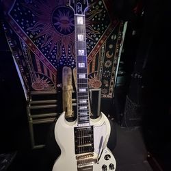 Epiphone — 2024 — 1963 Les Paul SG Custom — Maestro Vibrola — Classic White