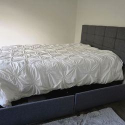Quine bed with mattress