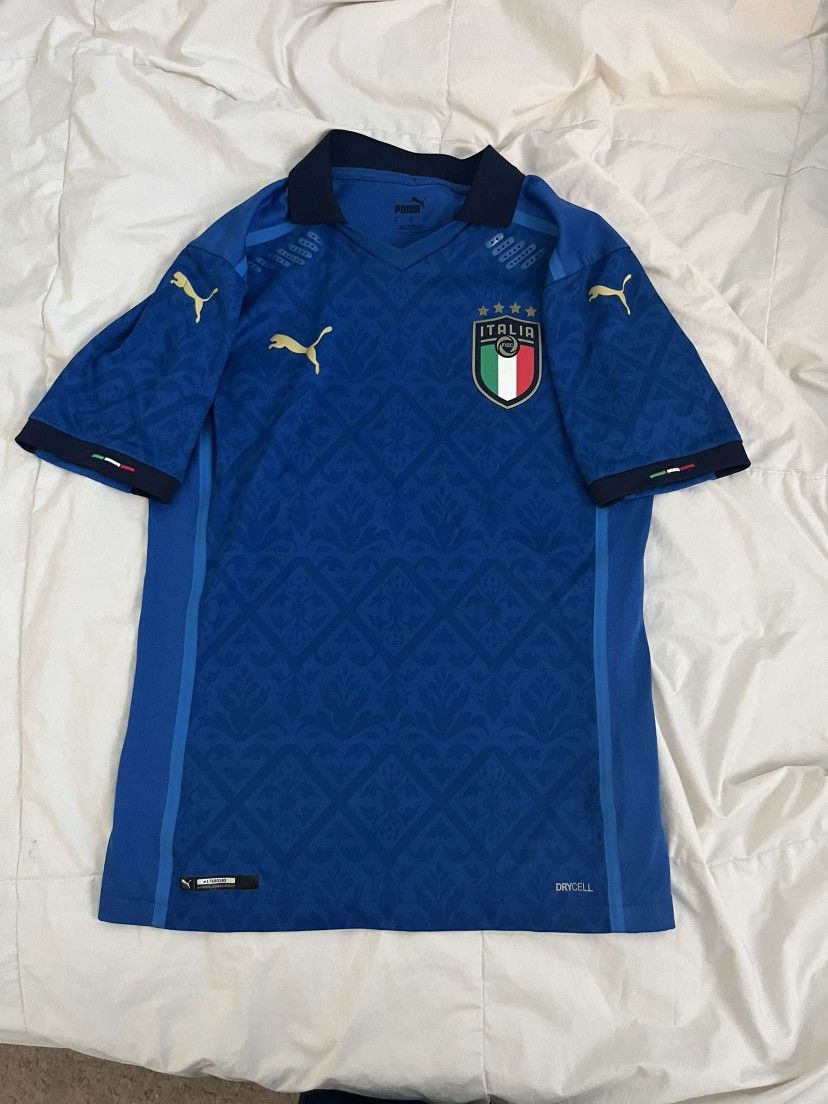 Real Authentic Puma Italy Euro Soccer Jersey  (XS-Extra Small)