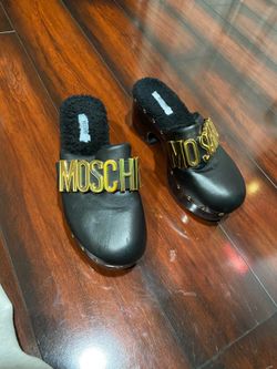 Moschino shoes size 39