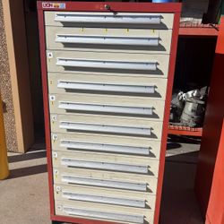 LYON industrial steel multi-drawer cabinet (tool/parts drawer style