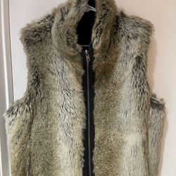 Fox Faux Fur Fits Size 14/16 Sleeveless Vest Style 