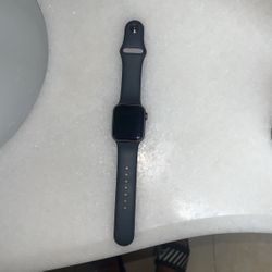 Apple Watch SE GPS and Air Pods Included (Read Description)
