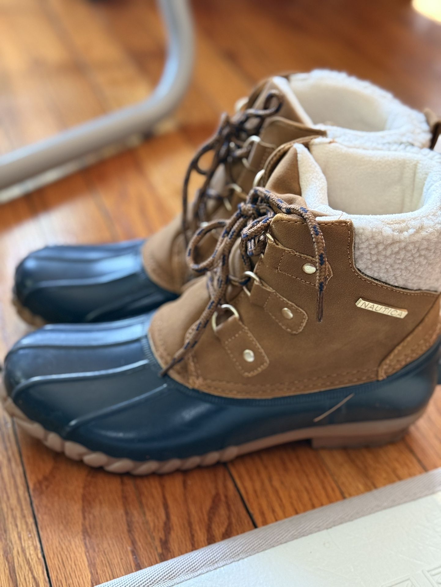 Nautica Women's Duck Boots Size 8
