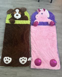 2 Children’s Sleeping Bags