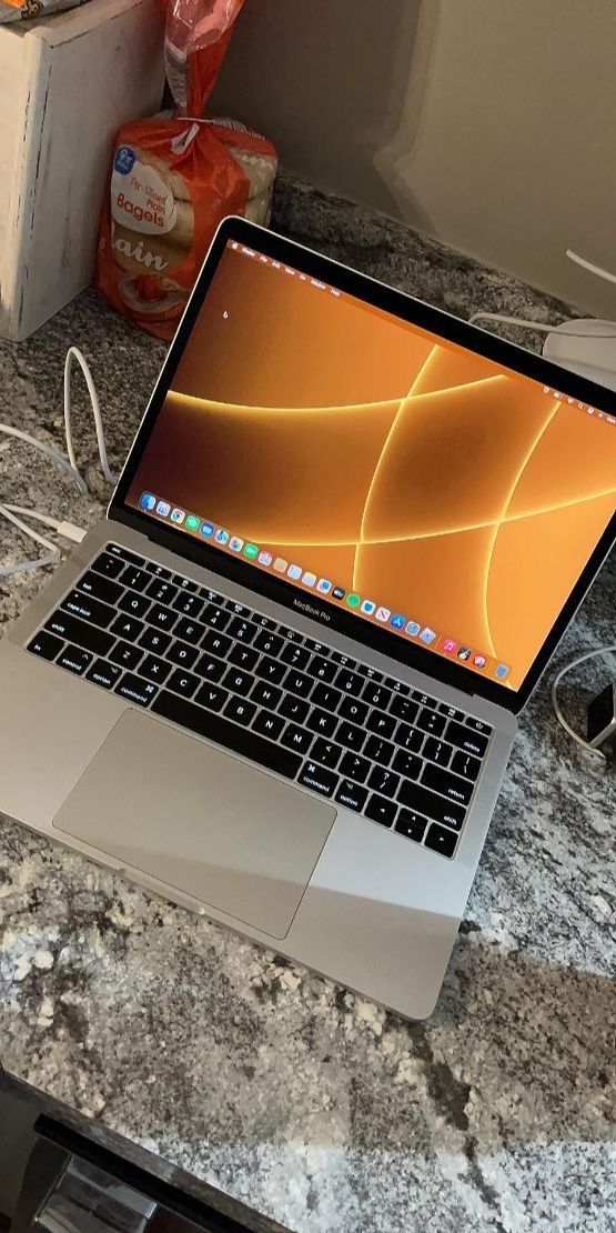 Apple MacBook Pro 256GB Wi-Fi Laptop 13.3in with Intel Core i5 MF840LL/A - Silver
