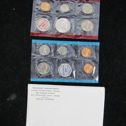 1968 U.S. Mint Set in OGP -- 10 TOTAL COINS WITH SILVER!