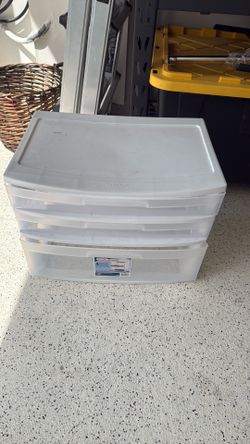 Plastic drawer