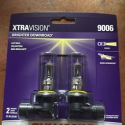 Sylvania headlight bulb 