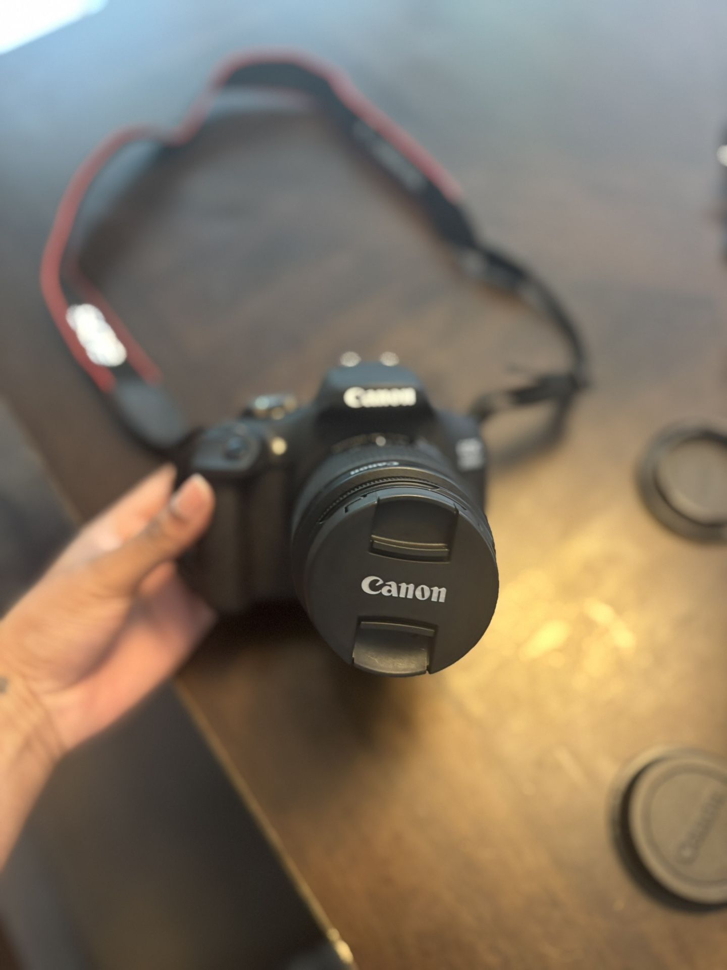 Canon EOS 2000D Rebel T7 Kit with EF-S 18-55mm f/3.5-5.6 III Lens