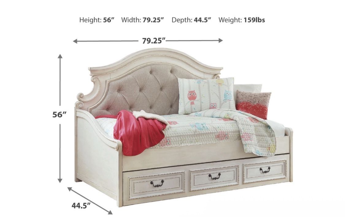Twin Daybed : Realyn Twin Daybed with 1 Large Storage Drawer