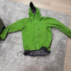 Arc'teryx Men's Green Jacket