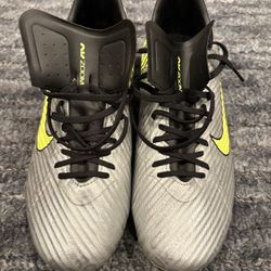 Nike Vapor 15 Academy Soccer Cleats