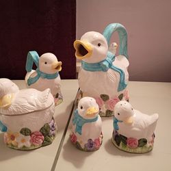 Vintage 5 Piece Duck Teapot Salt And Pepper Shaker Set