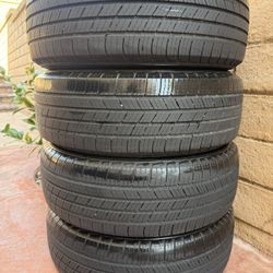 4 Michelin Defender 195/65/15