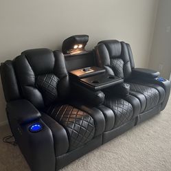 3 Seat Power Recliner Couch 