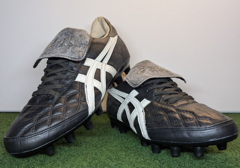 Restored ASICS Japan Soccer Cleats Shoes Size 7US