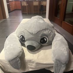 Giant Sloth Stuffy 