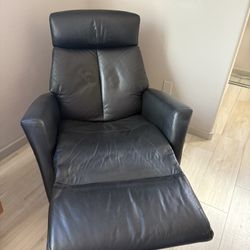 Copenhagen swivel rocking recliner