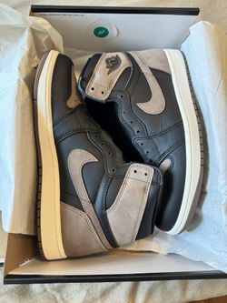 Nike Air Jordan 1 Retro High Palomino Size 9