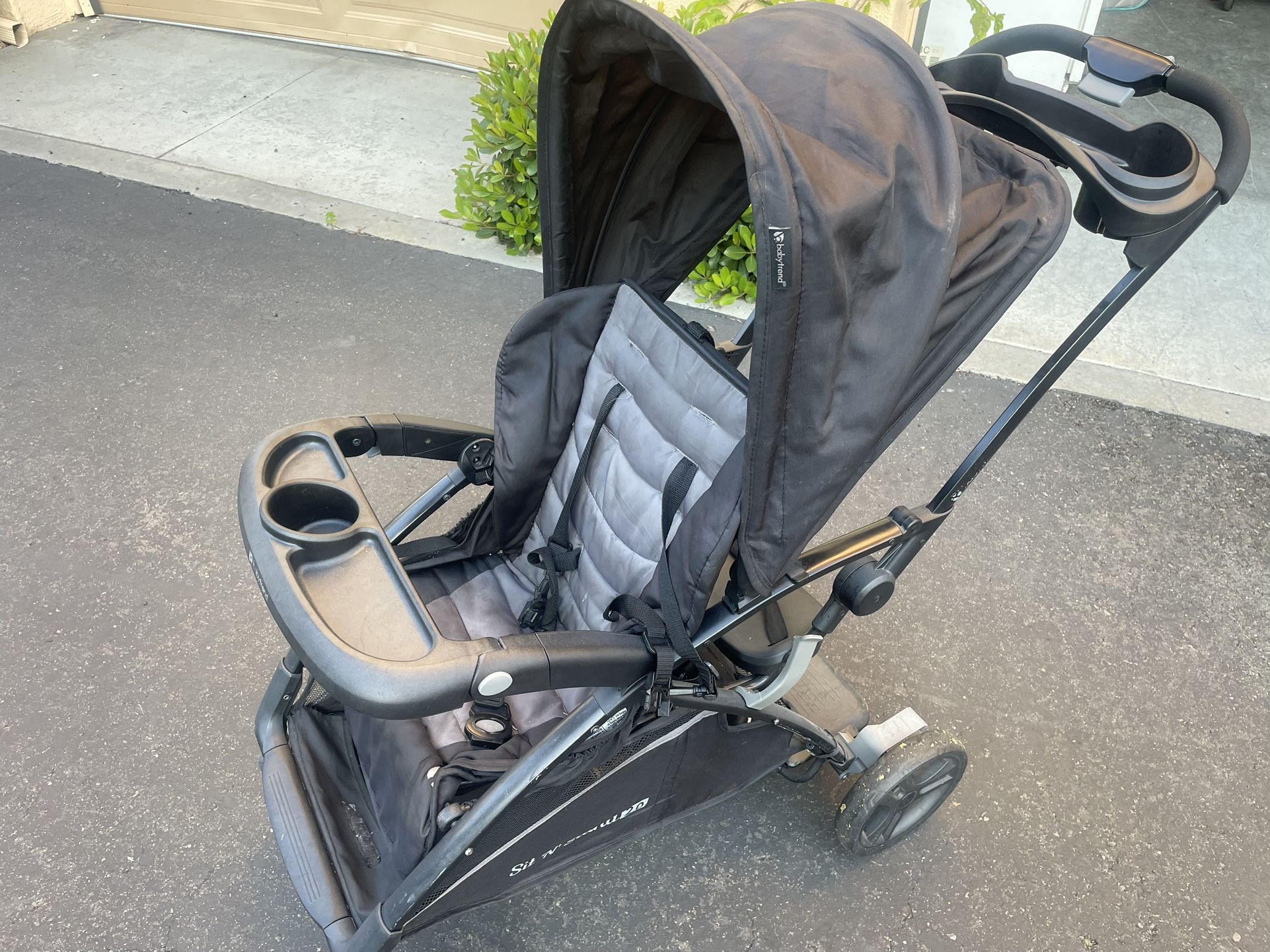 Baby Trend Black Stroller $40