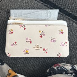 Brand new not used coach wallet
