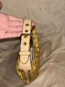 Cute Dooney + Bourke yellow bucket bag