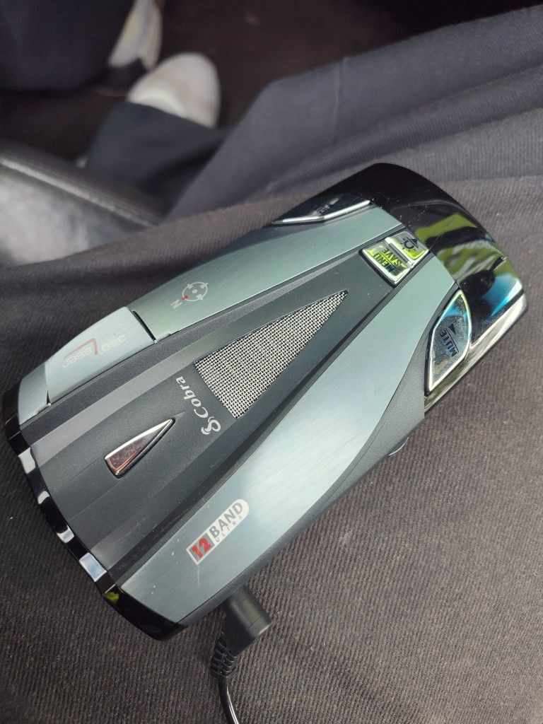 Cobra 12 Band Ultra, 360 Laser Xrs