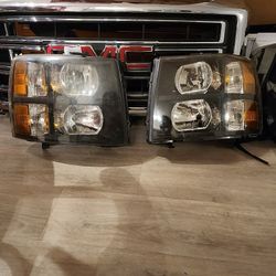 2011 Siverado Headlights 