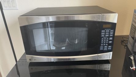 Large Big GE 2.0 Cu Cubic Feet 1200 Watt Microwave