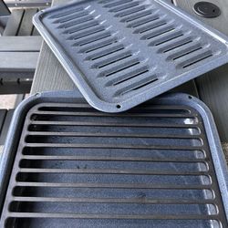 Broiler Pan With Additional Cast Iron Grill Grid